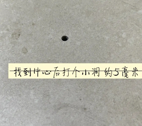 广平瓷砖空鼓维修公司专业解答在瓷砖铺贴过程中，如果砂料搅拌不均匀，将会带来以下问题